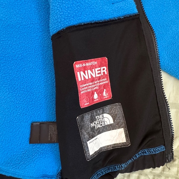The North Face Youth Fleece Jacket — Size S (7/8). - Picture 6 of 6